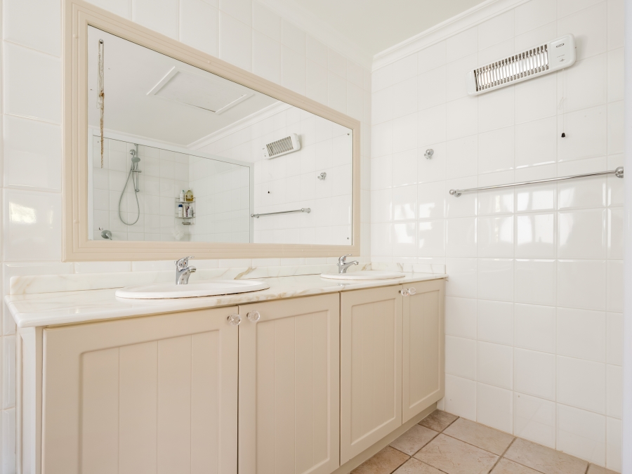 7 Bedroom Property for Sale in Belvidere Estate Western Cape